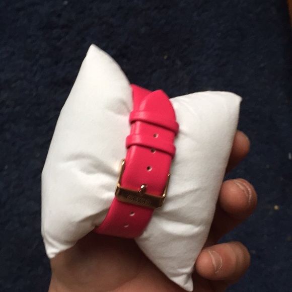 Watch - Picture 4 of 4